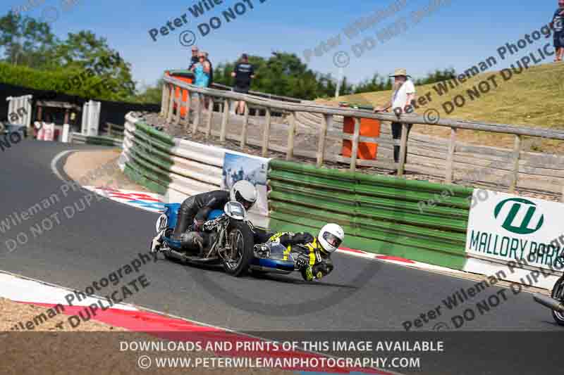 Vintage motorcycle club;eventdigitalimages;mallory park;mallory park trackday photographs;no limits trackdays;peter wileman photography;trackday digital images;trackday photos;vmcc festival 1000 bikes photographs